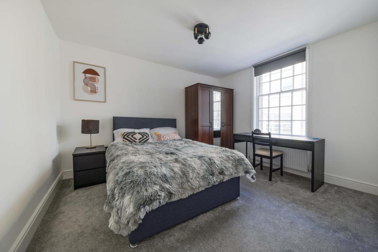 Appartement Bright & Spacious 2-Bed, 2-Bath In The Heart Of Central London - Whole Apartment *