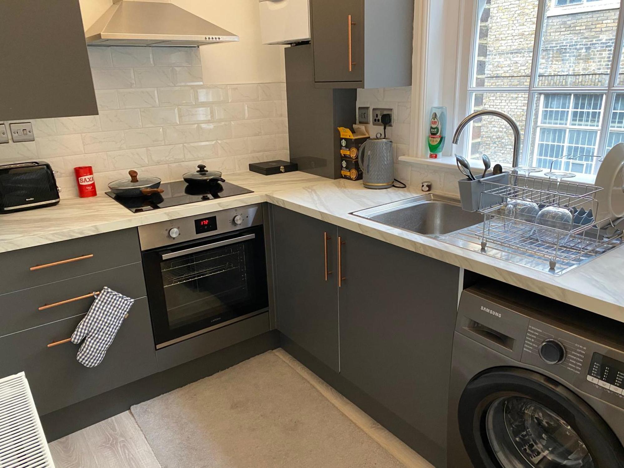 Apartamento Bright & Spacious 2-Bed, 2-Bath In The Heart Of Central London - Whole Apartment